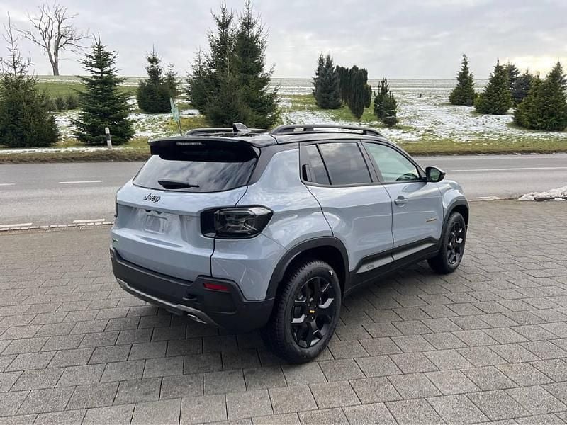 Neu Jeep Avenger North 145 PS (106 kW) 2025 SUV