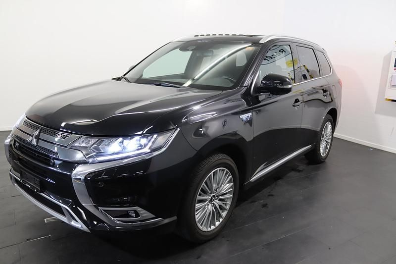 Schwarz Gebraucht 2021 Mitsubishi Outlander P-HEV SUV | CHF 26’800 (Fairer Preis) - Bild 1/4