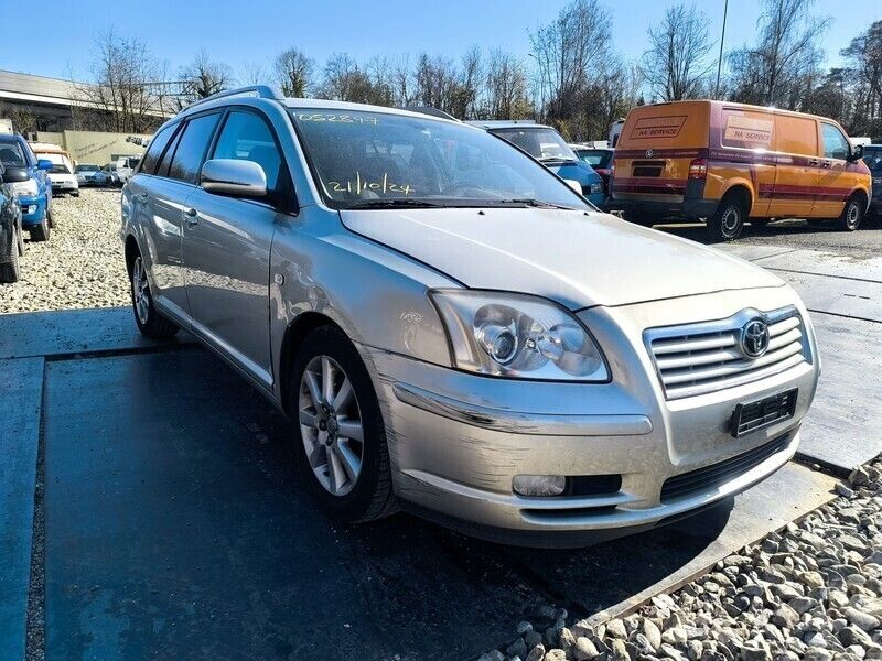 Gebraucht 2005 Toyota Avensis Sol Kombi | CHF 1’400 (Teuer) - Bild 1/4