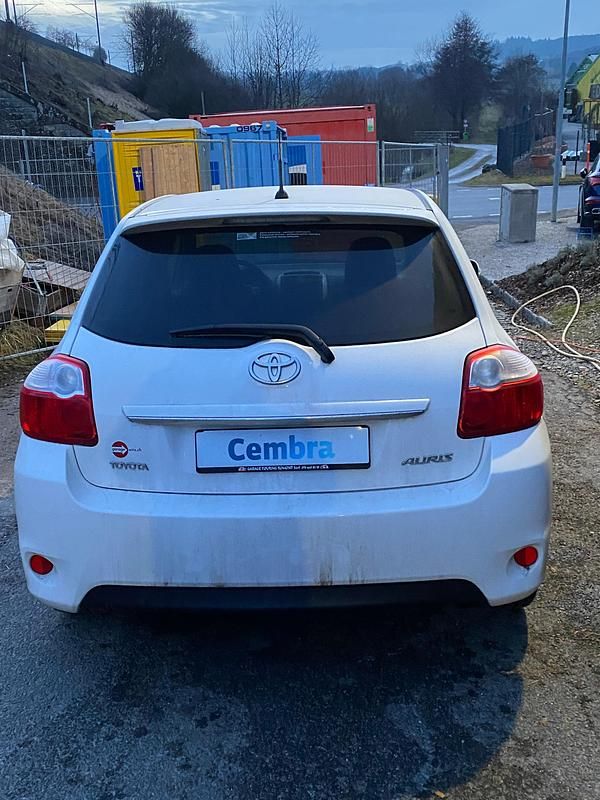 Gebraucht Toyota Auris 147 PS (108 kW) 2011 Kleinwagen