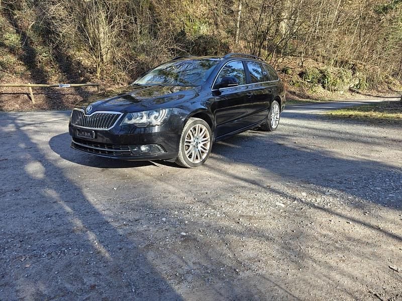 Gebraucht Skoda Superb Ambition 170 PS (125 kW) 2015 Kombi