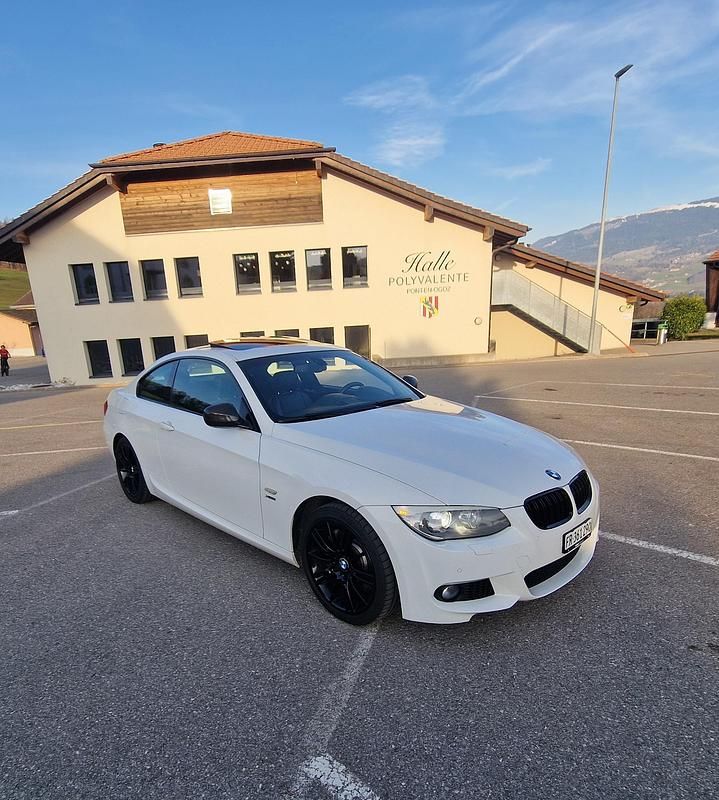 Gebraucht BMW 335 306 PS (225 kW) 2012 Coupé