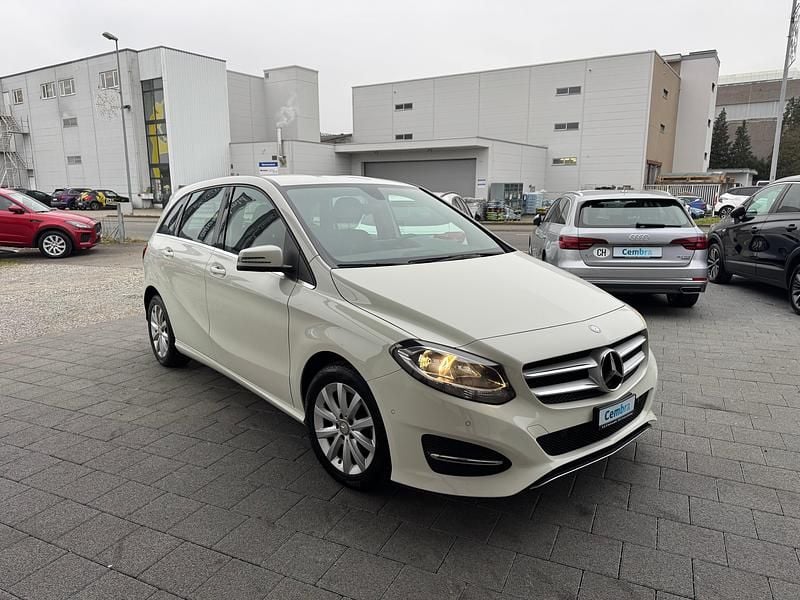 Gebraucht Mercedes B220 Urban 177 PS (130 kW) 2015 Van / Kleinbus