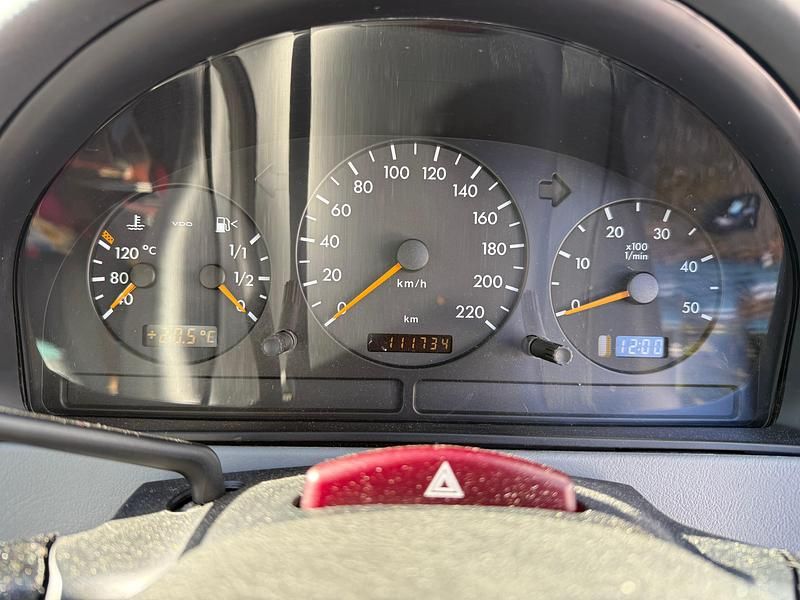 Gebraucht Mercedes ML270 163 PS (119 kW) 2001 SUV