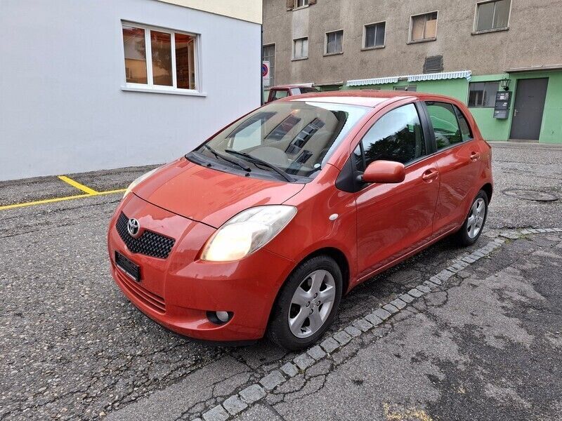 Gebraucht 2006 Toyota Yaris Luna | CHF 3’900 (Fairer Preis) - Bild 1/4