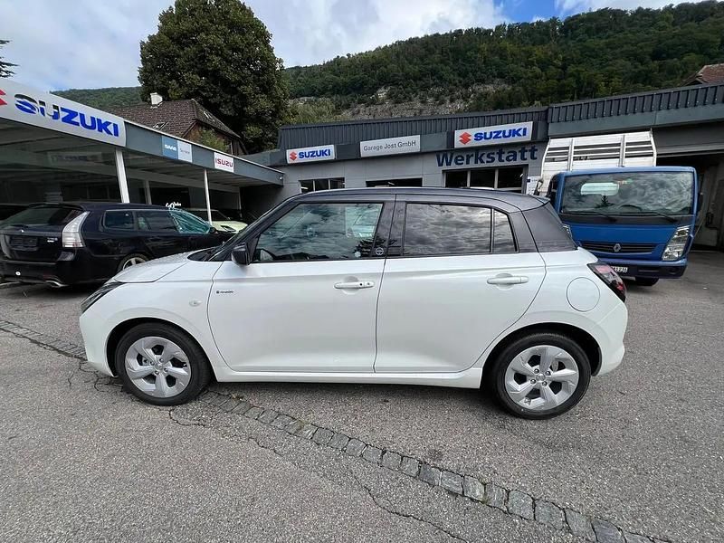 Neu Suzuki Swift 82 PS (60 kW) 2025 Weiss Kleinwagen