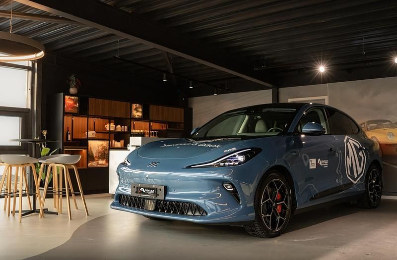 Neu MG IM6 Performance 552 kW (751 PS) 2025 Blau SUV