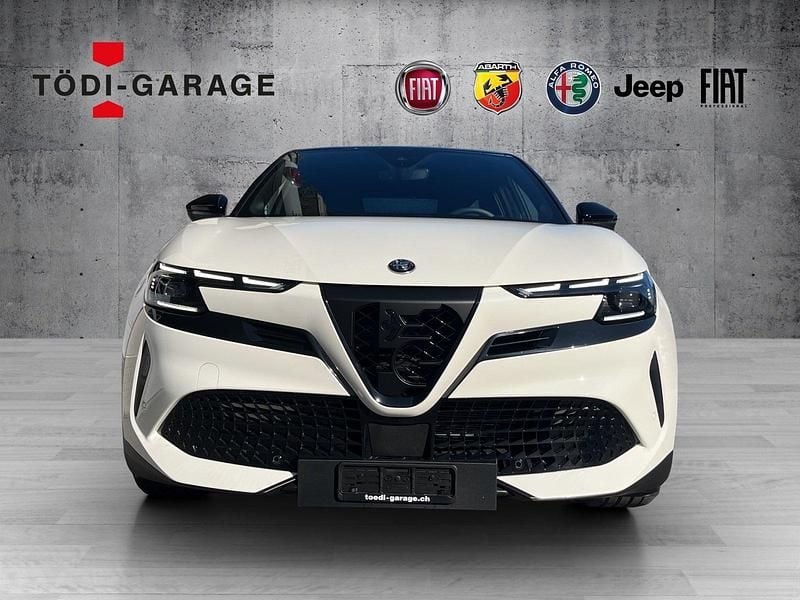 Neu Alfa Romeo Junior Veloce 206 kW (281 PS) 2025 SUV