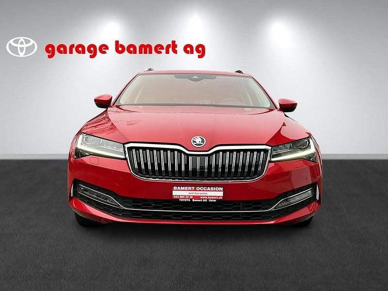 Gebraucht Skoda Superb Style 200 PS (147 kW) 2023 Rot Kombi