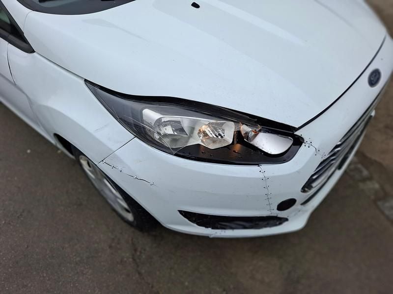 Gebraucht Ford Fiesta Trend 80 PS (58 kW) 2013 Kleinwagen