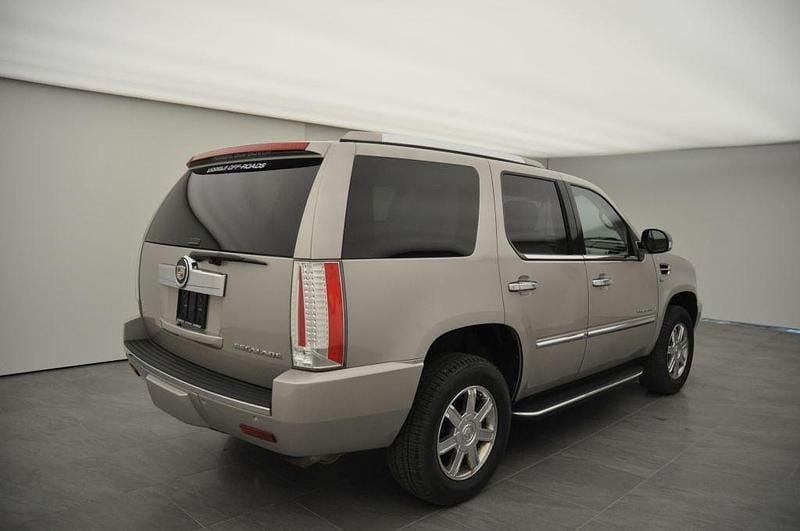 Gebraucht Cadillac Escalade 409 PS (300 kW) 2009 Grau SUV