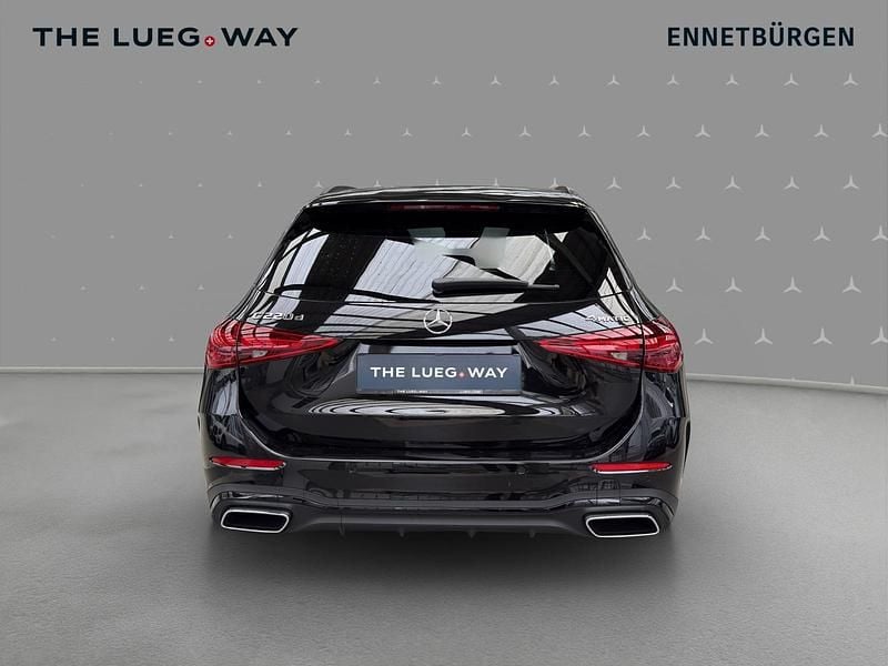 Gebraucht Mercedes C220 197 PS (144 kW) 2025 Schwarz Kombi