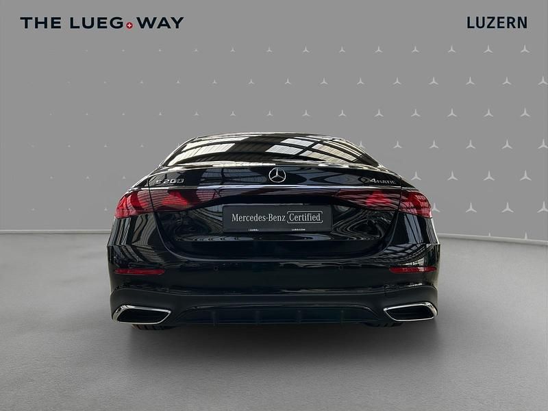 Gebraucht Mercedes E200 204 PS (150 kW) 2024 Schwarz Limousine