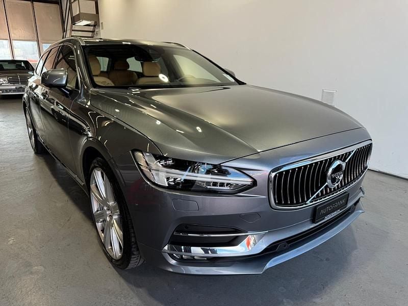 Grau Gebraucht 2017 Volvo V90 Inscription Kombi | CHF 24’900 - Bild 1/4