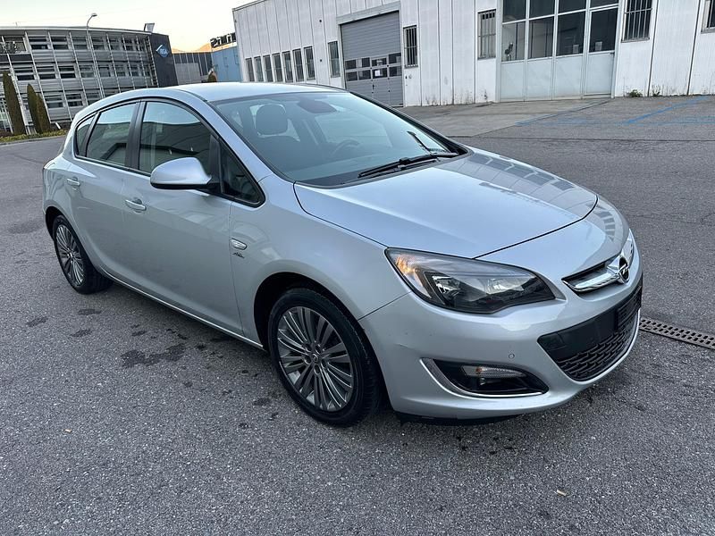 Gebraucht Opel Astra Active 120 PS (88 kW) 2014