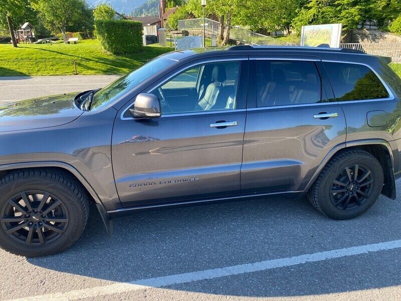 Gebraucht Jeep Grand Cherokee Overland 250 PS (183 kW) 2020 SUV