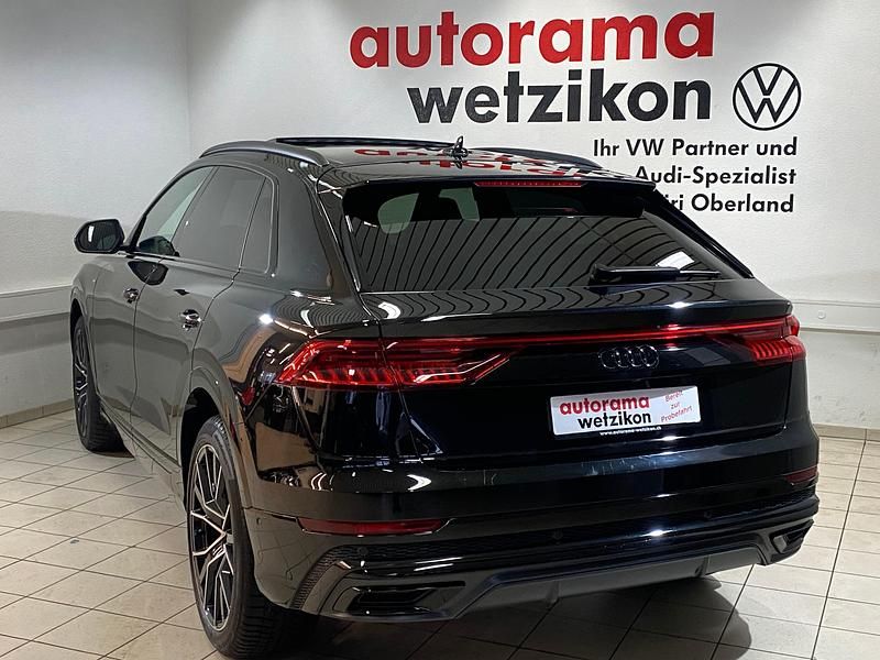 Gebraucht Audi Q8 S-Line 340 PS (250 kW) 2023 Schwarz SUV