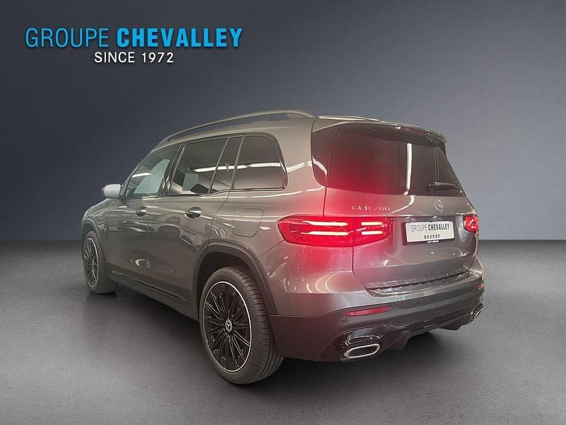 Neu Mercedes GLB200 163 PS (119 kW) 2025 Grau SUV