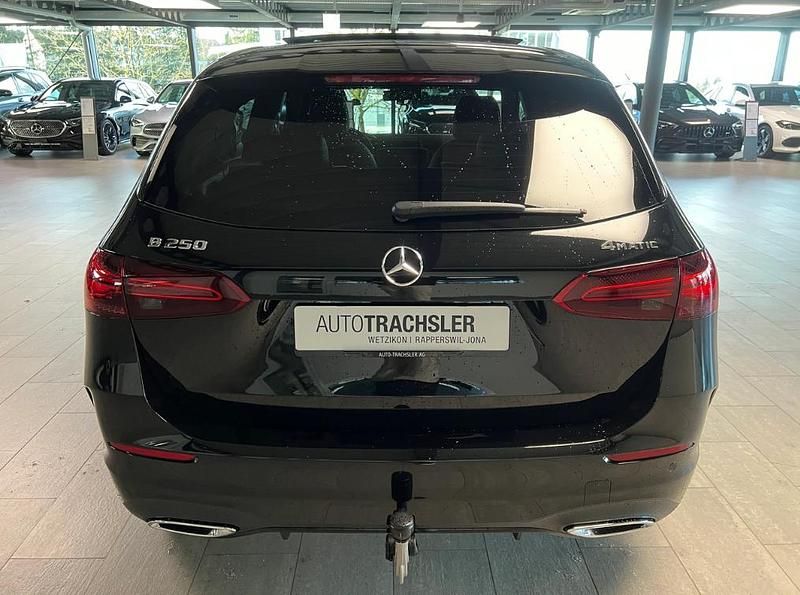 Neu Mercedes B250e AMG line 238 PS (175 kW) 2025 Schwarz Van / Kleinbus