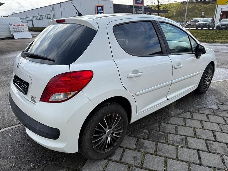 Gebraucht Peugeot 207 95 PS (69 kW) 2011
