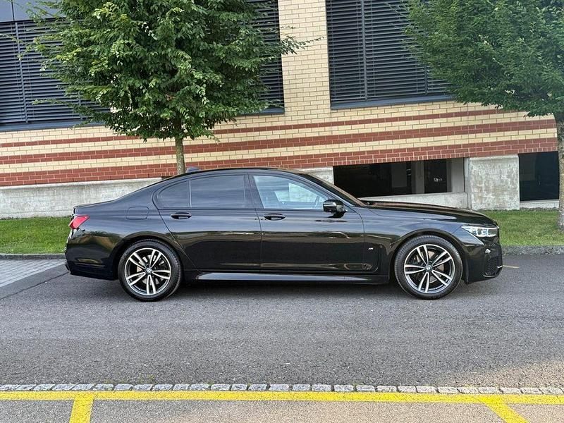 Gebraucht BMW 730 Sport Line 286 PS (210 kW) 2021 Limousine