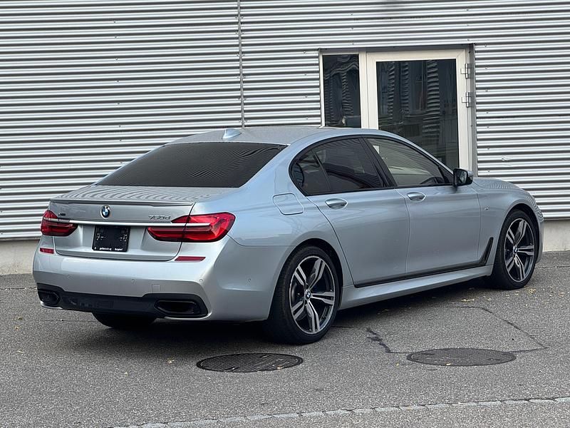 Gebraucht BMW 750 400 PS (294 kW) 2019 Limousine