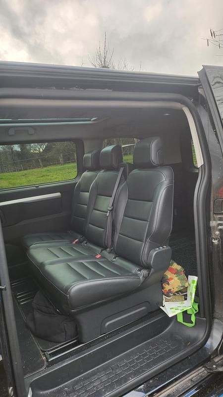 Gebraucht Peugeot Traveller Allure 180 PS (132 kW) 2019 Van / Kleinbus