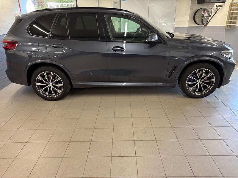 Gebraucht BMW X5 Comfort Edition 296 PS (217 kW) 2022 Grau SUV