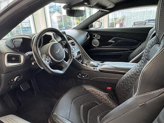 Gebraucht Aston Martin DBS 725 PS (533 kW) 2019 Coupé