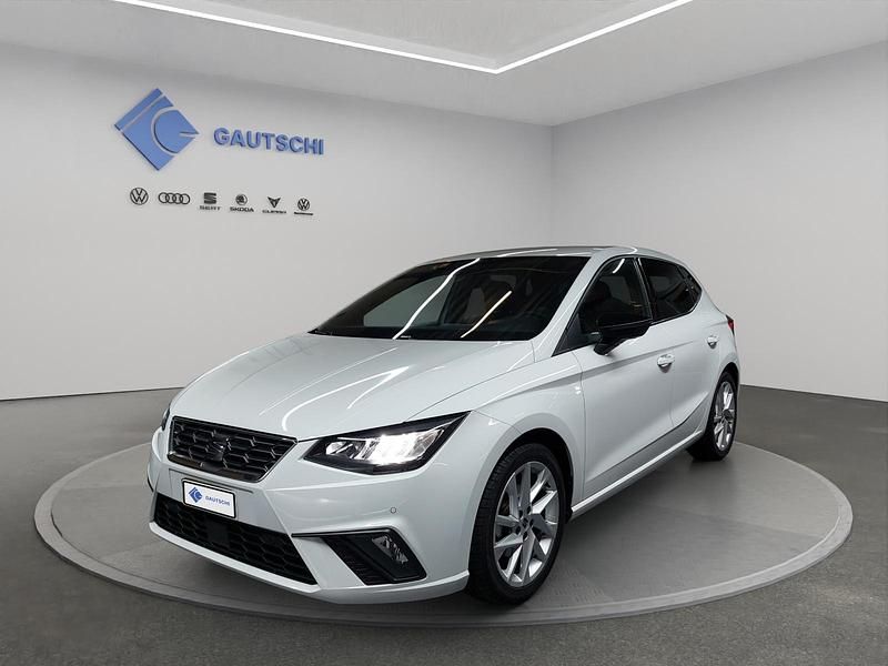 Weiss Gebraucht 2023 Seat Ibiza FR Kleinwagen | CHF 20’400 (Fairer Preis) - Bild 1/4
