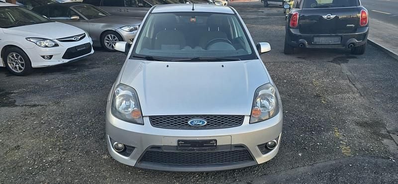 Gebraucht Ford Fiesta Ambiente 80 PS (58 kW) 2008 Kleinwagen