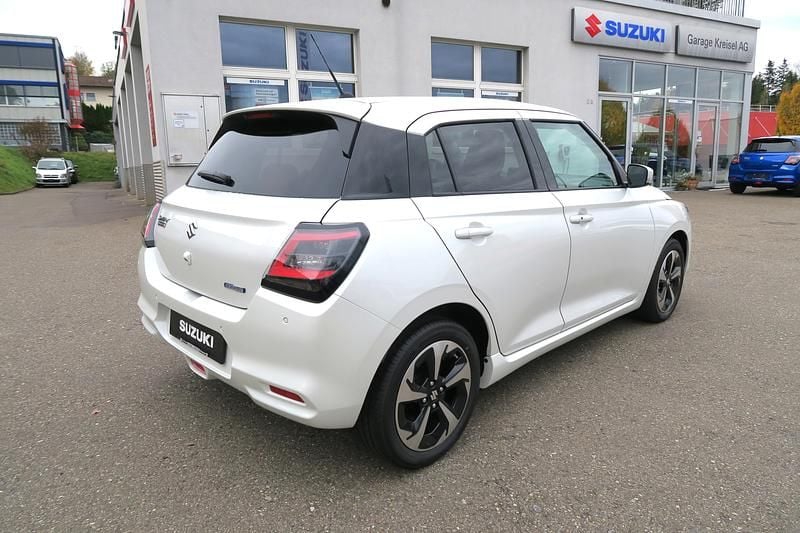 Neu Suzuki Swift 82 PS (60 kW) 2025 Weiss Limousine