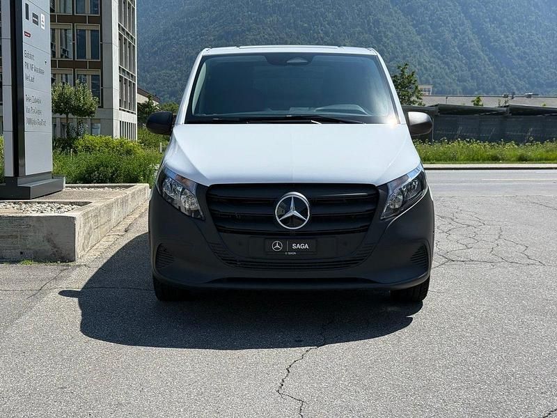 Neu Mercedes Vito 190 PS (139 kW) 2025 Van