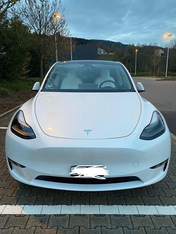 Gebraucht 2022 Tesla Model Y SUV | CHF 23’900 (Guter Preis) - Bild 1/4