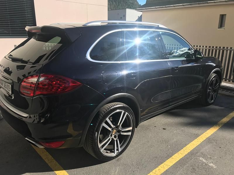 Gebraucht Porsche Cayenne 300 PS (220 kW) 2011 SUV