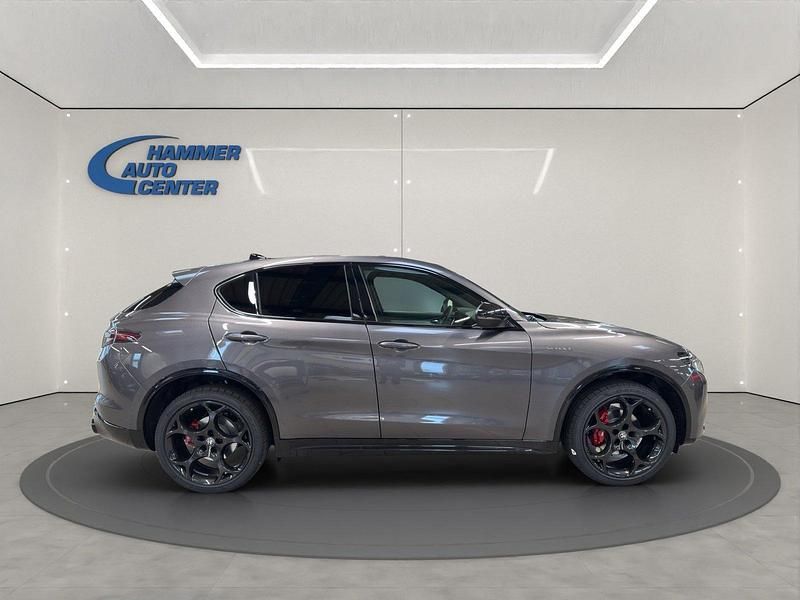Neu Alfa Romeo Stelvio Veloce 280 PS (205 kW) 2025 Grau SUV