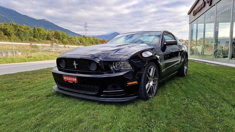 Gebraucht Ford Mustang 450 PS (330 kW) 2012