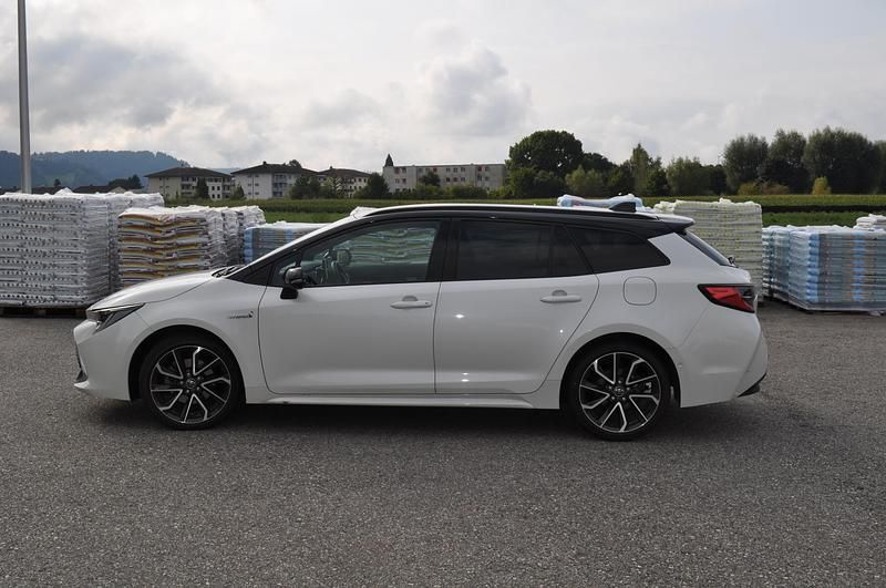 Gebraucht 2019 Toyota Corolla Style Kombi | CHF 26’500 (Teuer) - Bild 1/4