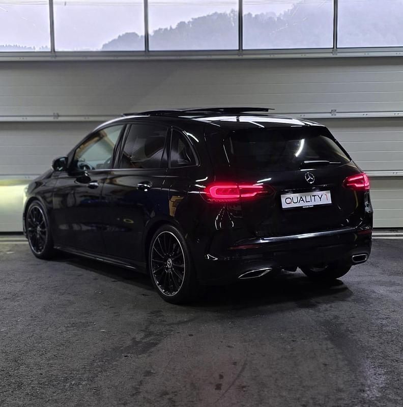 Gebraucht Mercedes B250 AMG line 224 PS (164 kW) 2019 Van / Kleinbus