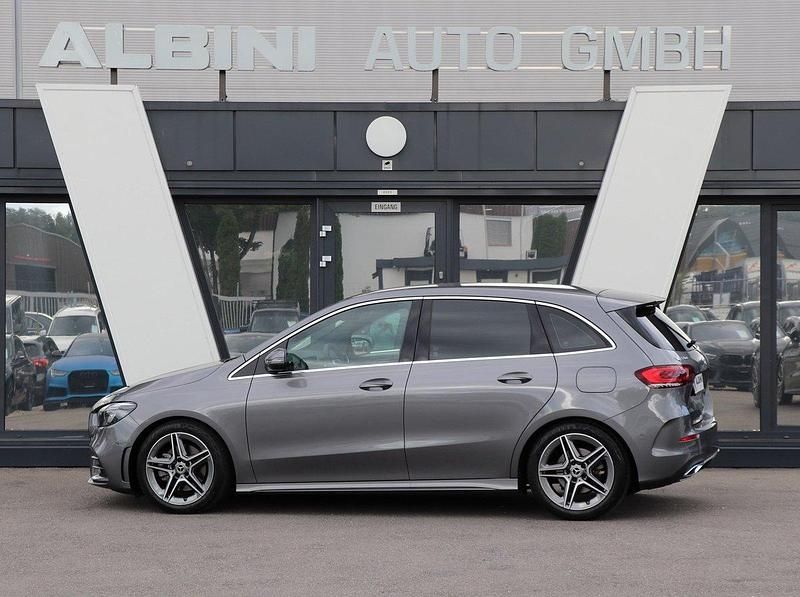 Gebraucht Mercedes B220 AMG line 190 PS (139 kW) 2021 Van / Kleinbus
