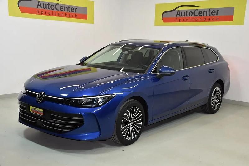 Gebraucht VW Passat Elegance 193 PS (141 kW) 2026 Blau Kombi