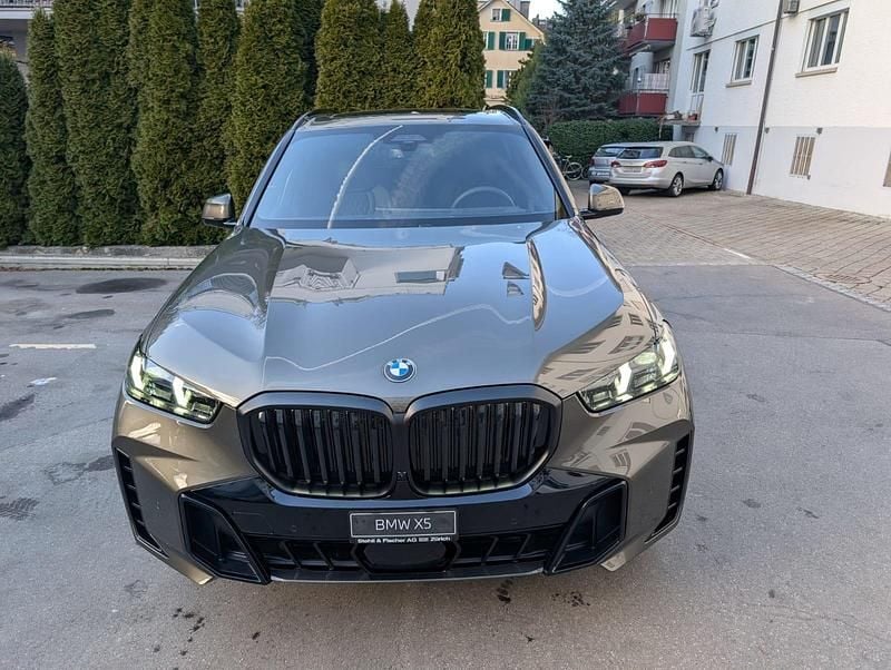 Neu BMW X5 M Sport 286 PS (210 kW) 2026 Grün SUV