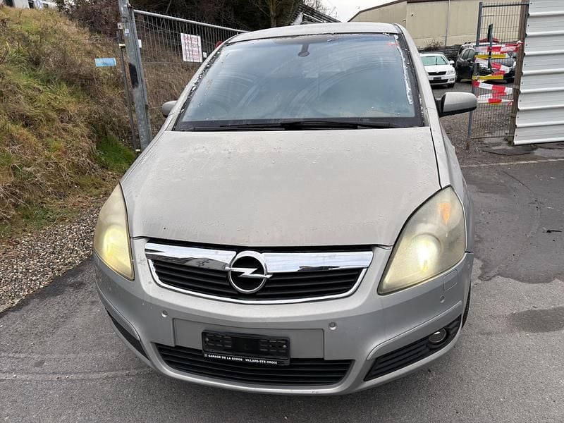 Gebraucht Opel Zafira Essentia 150 PS (110 kW) 2006 Van / Kleinbus