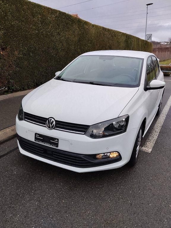 Gebraucht VW Polo Trendline 90 PS (66 kW) 2016 Limousine