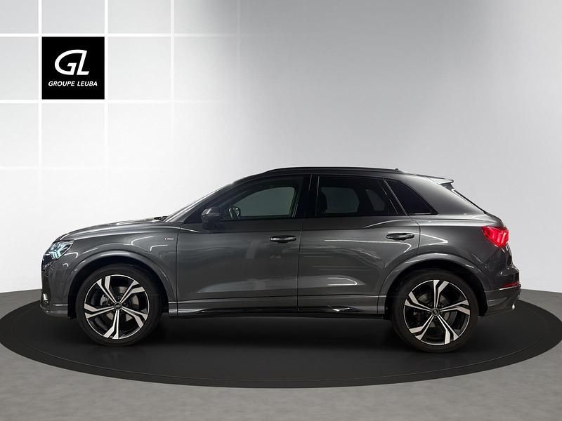 Gebraucht Audi Q3 Attraction 150 PS (110 kW) 2022 Grau SUV