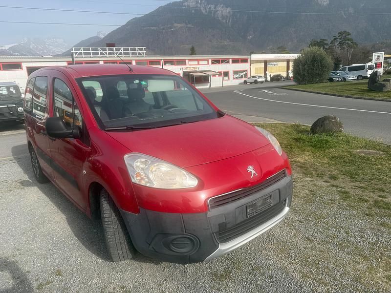 Gebraucht Peugeot Partner Family 92 PS (67 kW) 2013