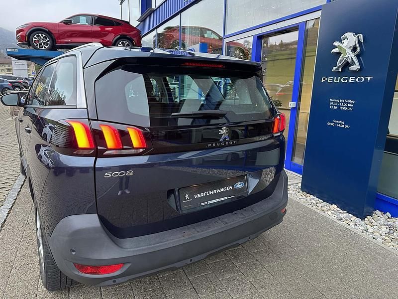 Gebraucht Peugeot 5008 Business-Line 130 PS (95 kW) 2018 Van / Kleinbus