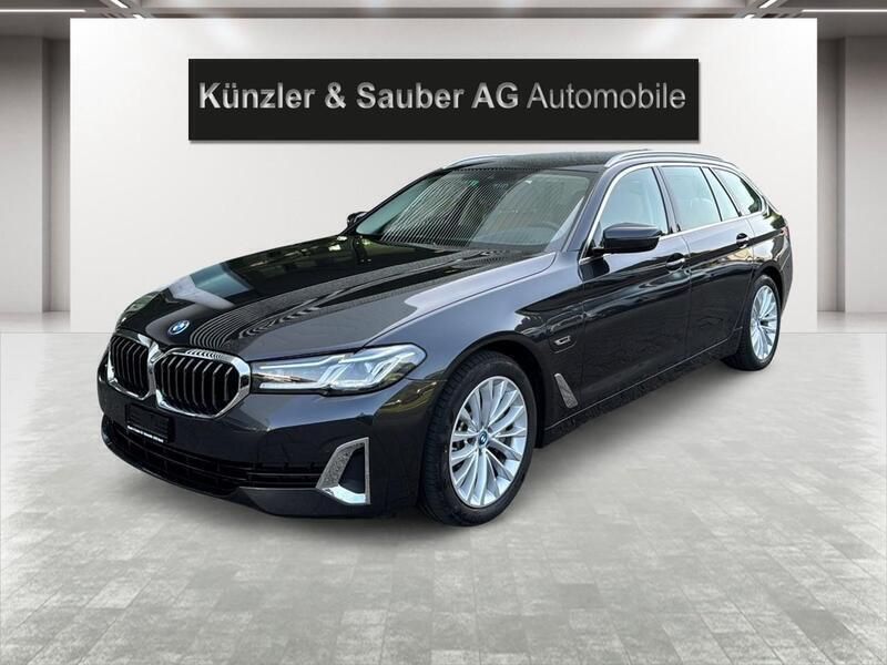 Anthrazit Gebraucht 2021 BMW 530e Luxury Line Kombi | CHF 33’800 (Superpreis) - Bild 1/4