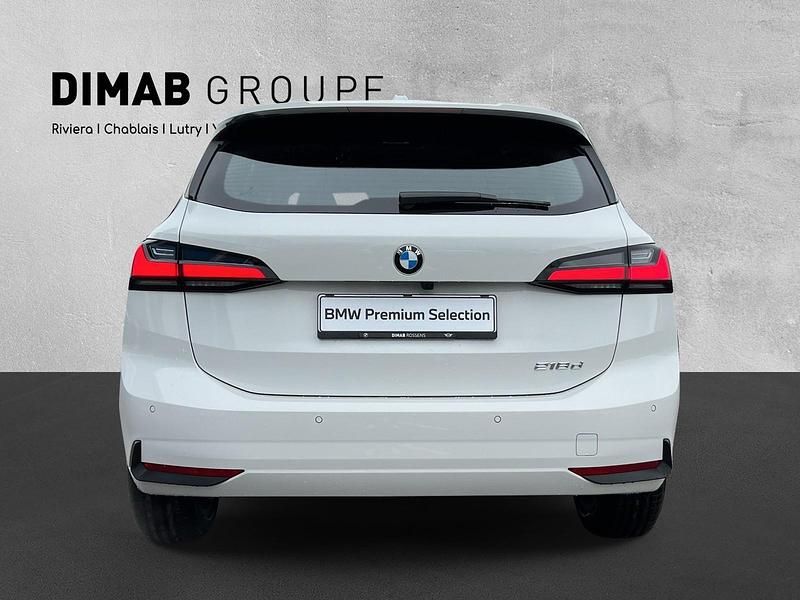 Gebraucht BMW 218 Active Tourer Luxury Line 150 PS (110 kW) 2023 Weiss Van / Kleinbus