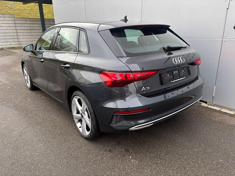 Gebraucht Audi A3 Sportback e-tron Advanced 150 PS (110 kW) 2022 Kleinwagen